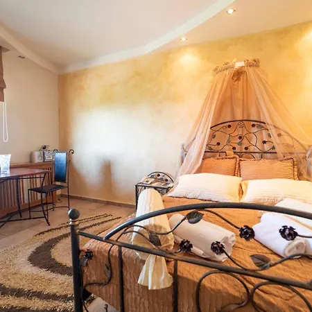 Erodios Hotel 3*
